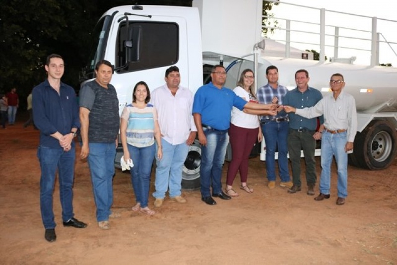 Vereadores participam de lançamento de obra em Alcinópolis