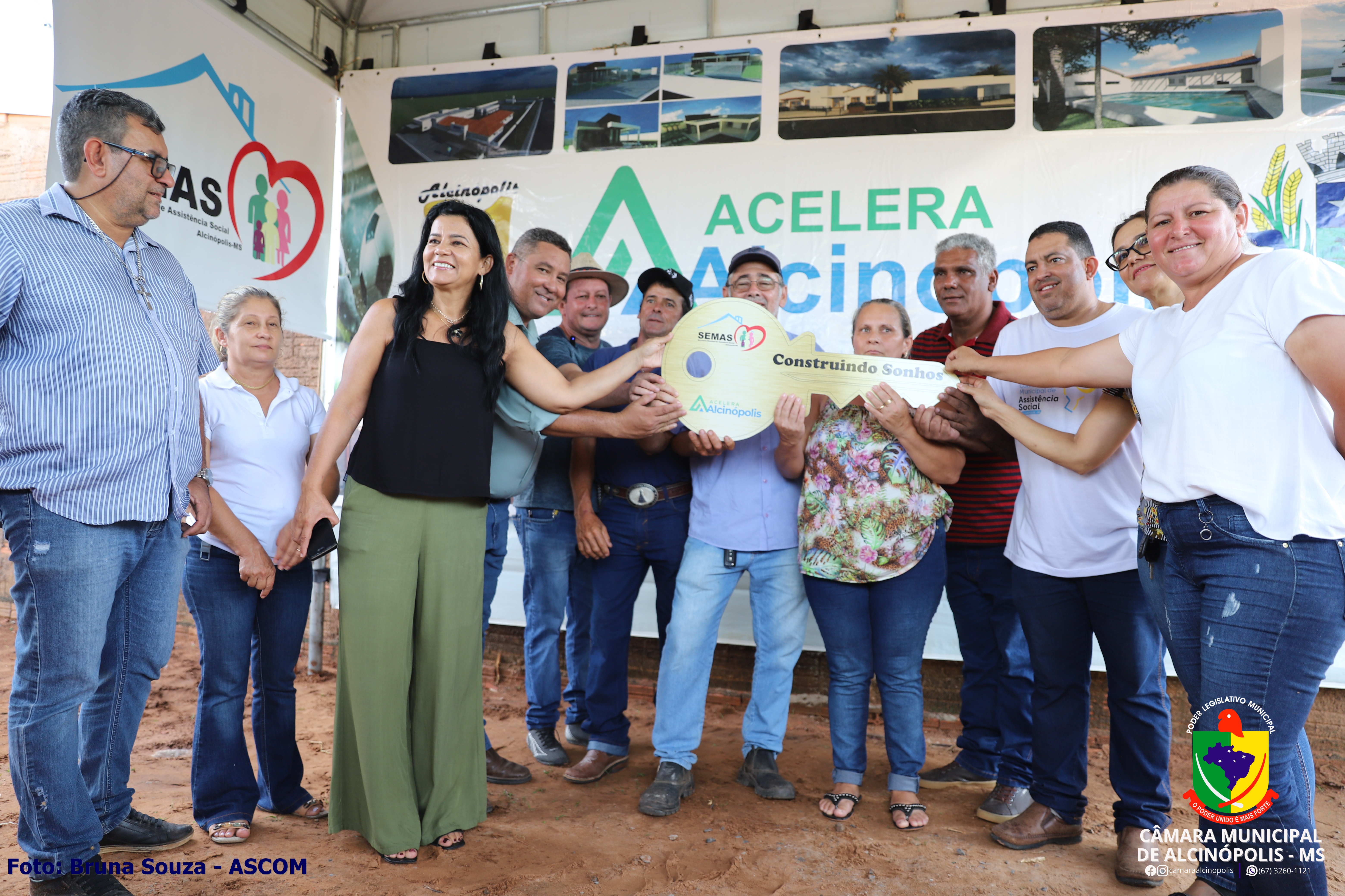 Vereadores prestigiam entrega da vigésima terceira casa do Programa “Construindo Sonhos”