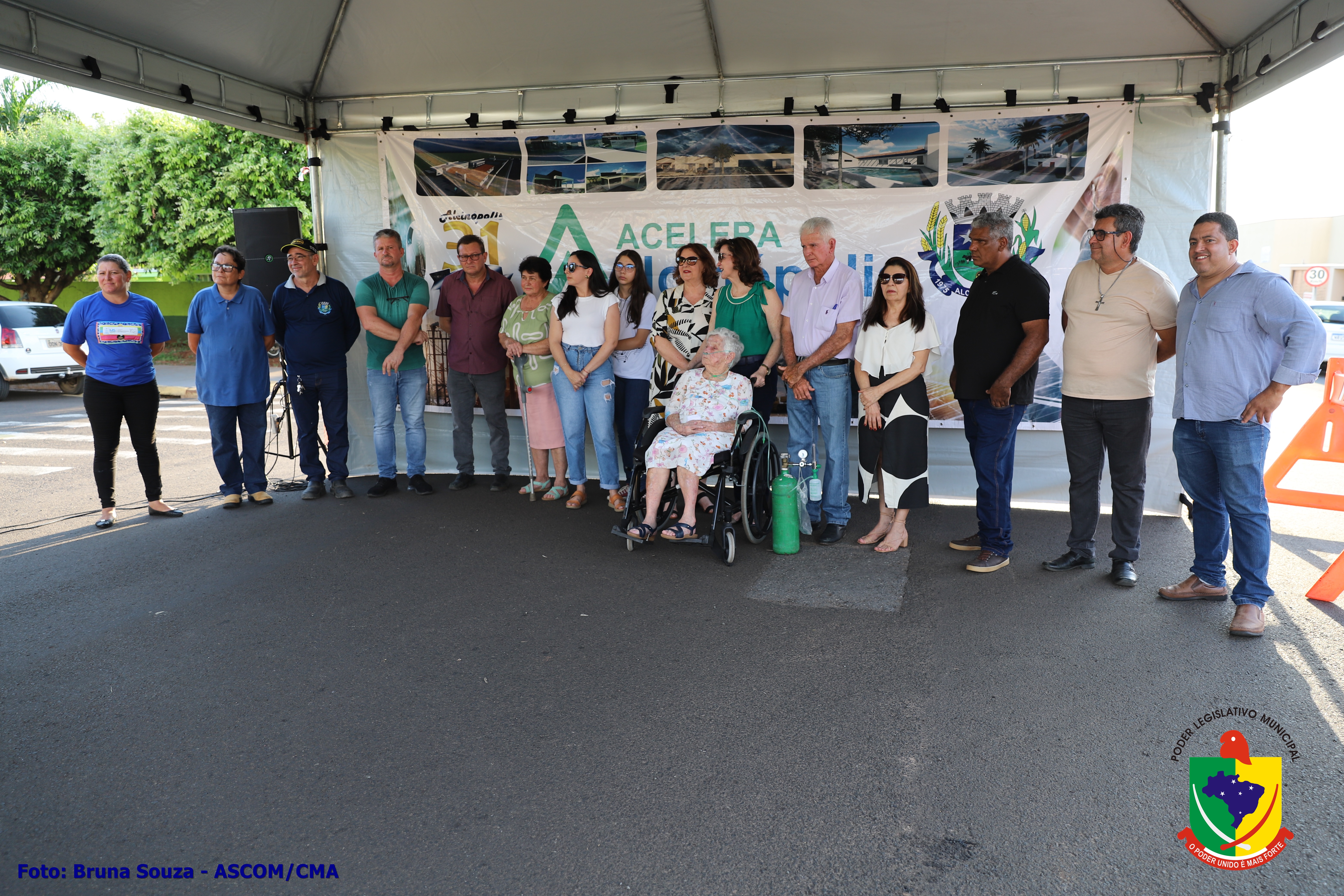 Vereadores prestigiam inauguração de busto do sr. Averaldo Fernandes Barbosa